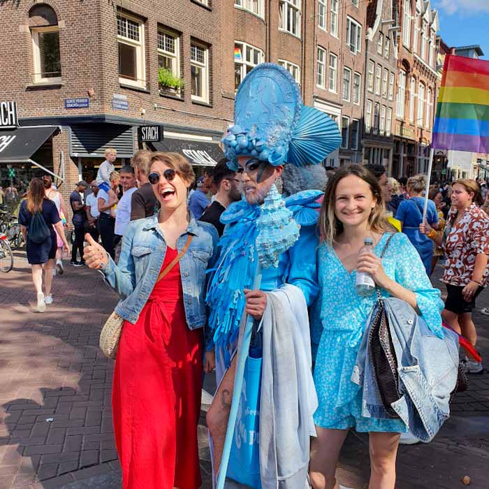 Amsterdam Canal Festival Pride - Together with a drag queen - Discover True Netherlands