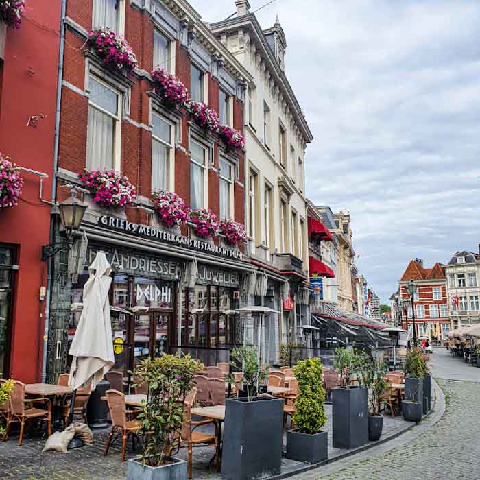 Bergen op Zoom red houses - Discover True Netherlands