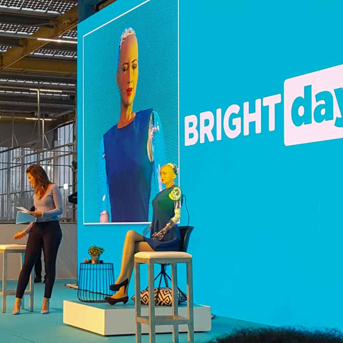Bright Day -Robots expo - Interview with robot Sofia- Discover True Netherlands