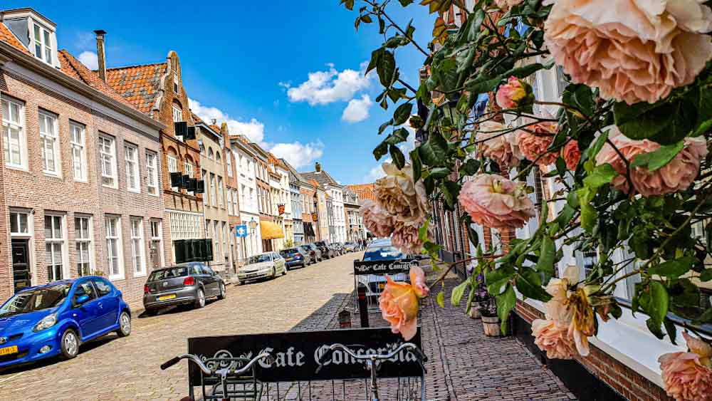 Heusden street - Discover True Netherlands - cover image