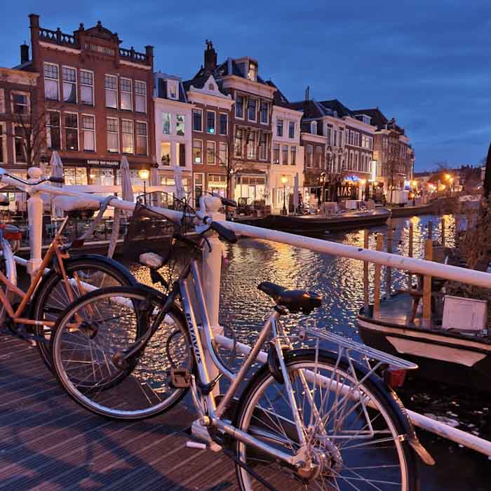 Leiden canal in the evening - Discover True Netherlands