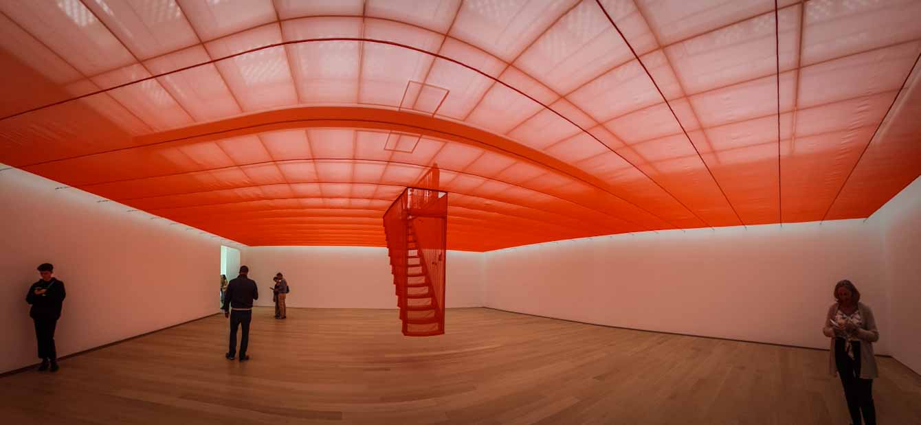 Voorlinde Museum - red room - Discover True Netherlands