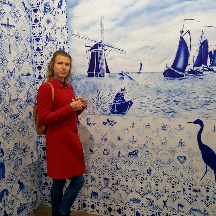 Zuiderzee Museum in Enkhuizen - blue tiles wall - Discover True Netherlands